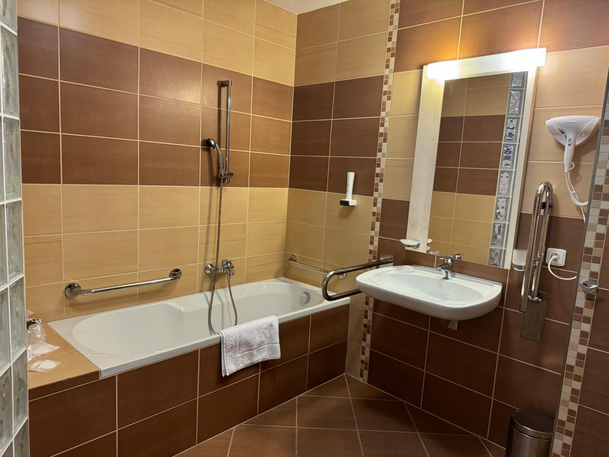 Apartment With Mountain View In Hotel Crocus, Strbske Pleso Luaran gambar